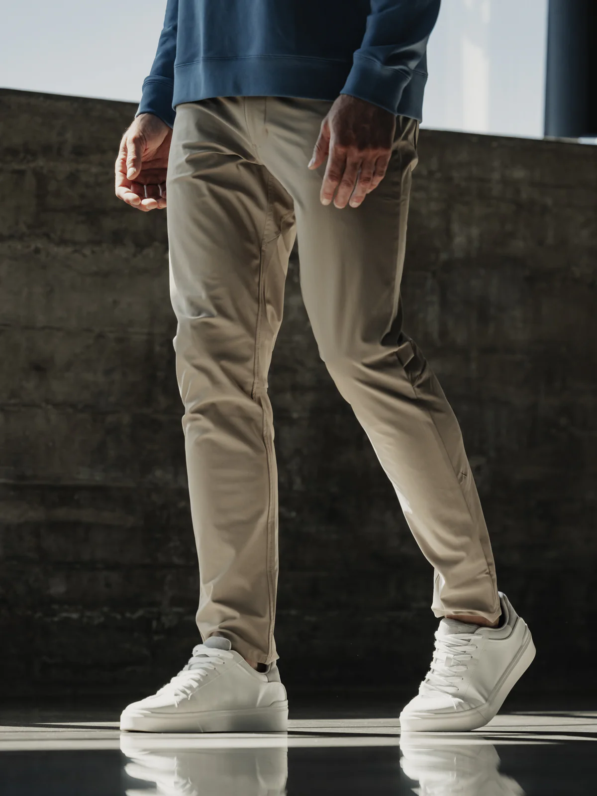 AO 5-Pocket Pant | Santal Slim-Fit Versaknit® - Image 7