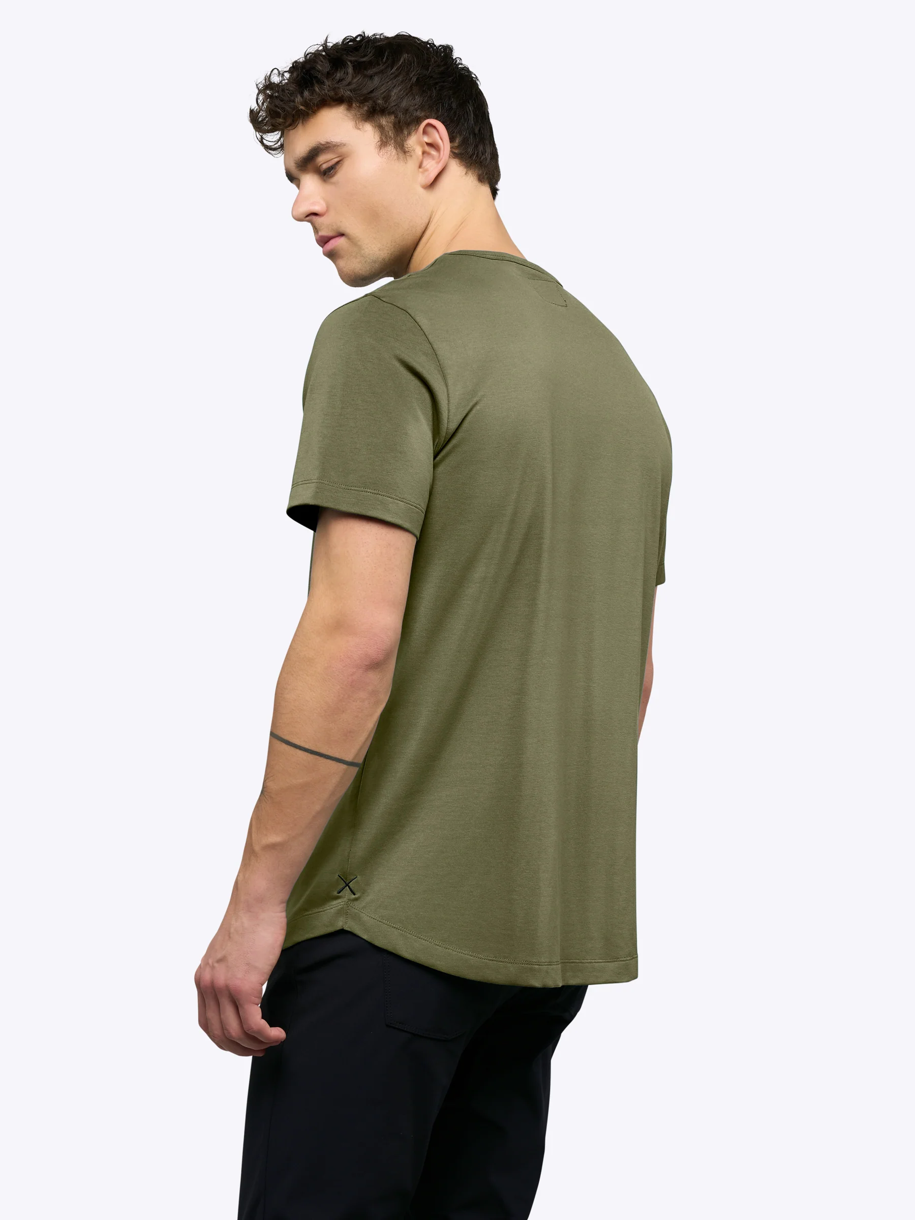 AO Curve-Hem Tee | Capers Signature-Fit PYCA Pro® - Image 3