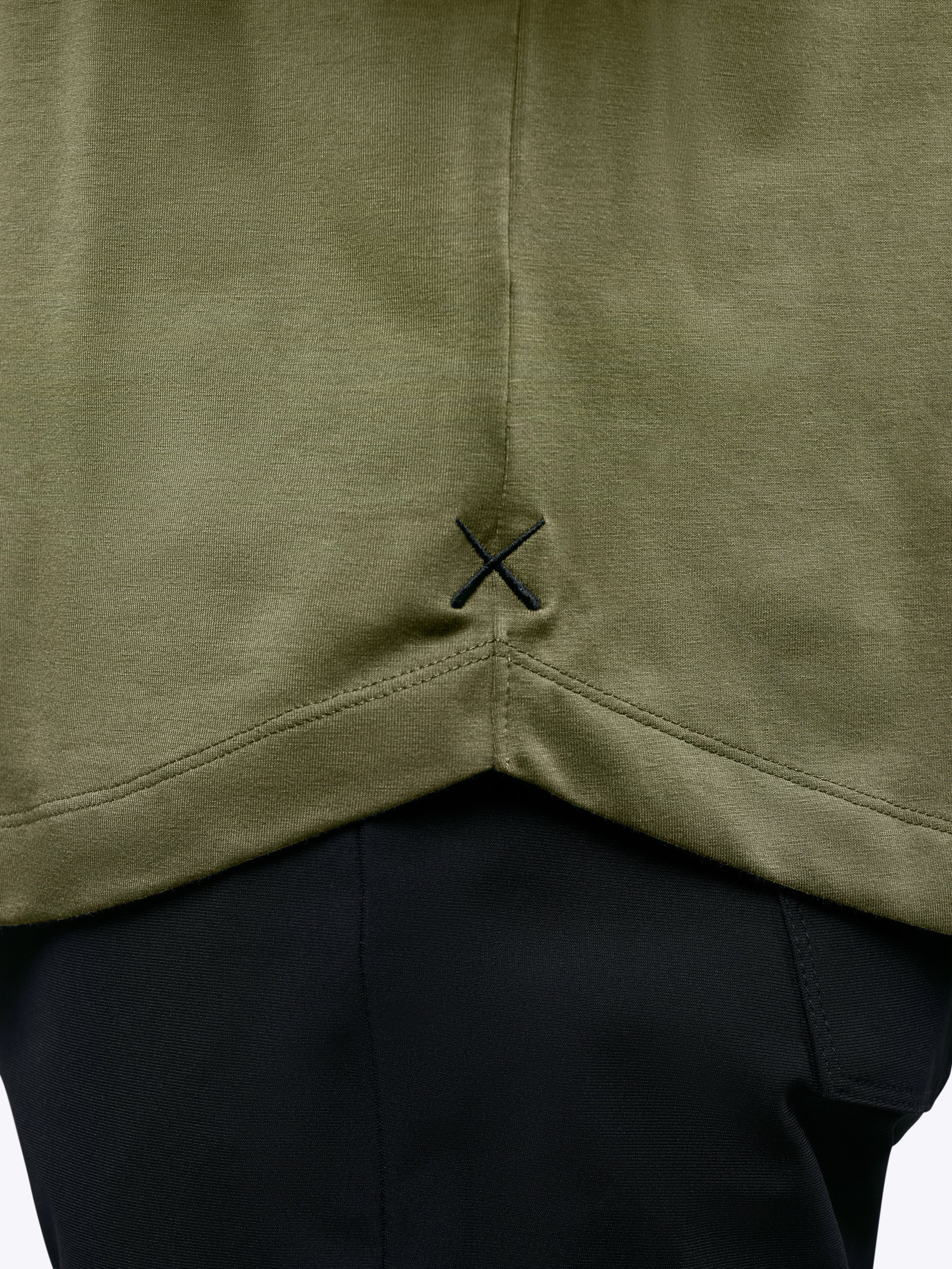 AO Curve-Hem Tee | Capers Signature-Fit PYCA Pro® - Image 7