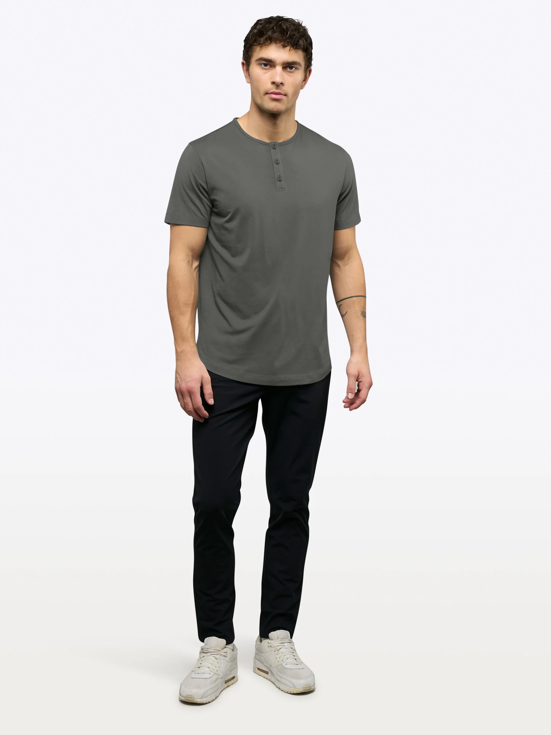 AO Henley Curve-Hem | Castor Grey Signature-Fit PYCA Pro® - Image 4