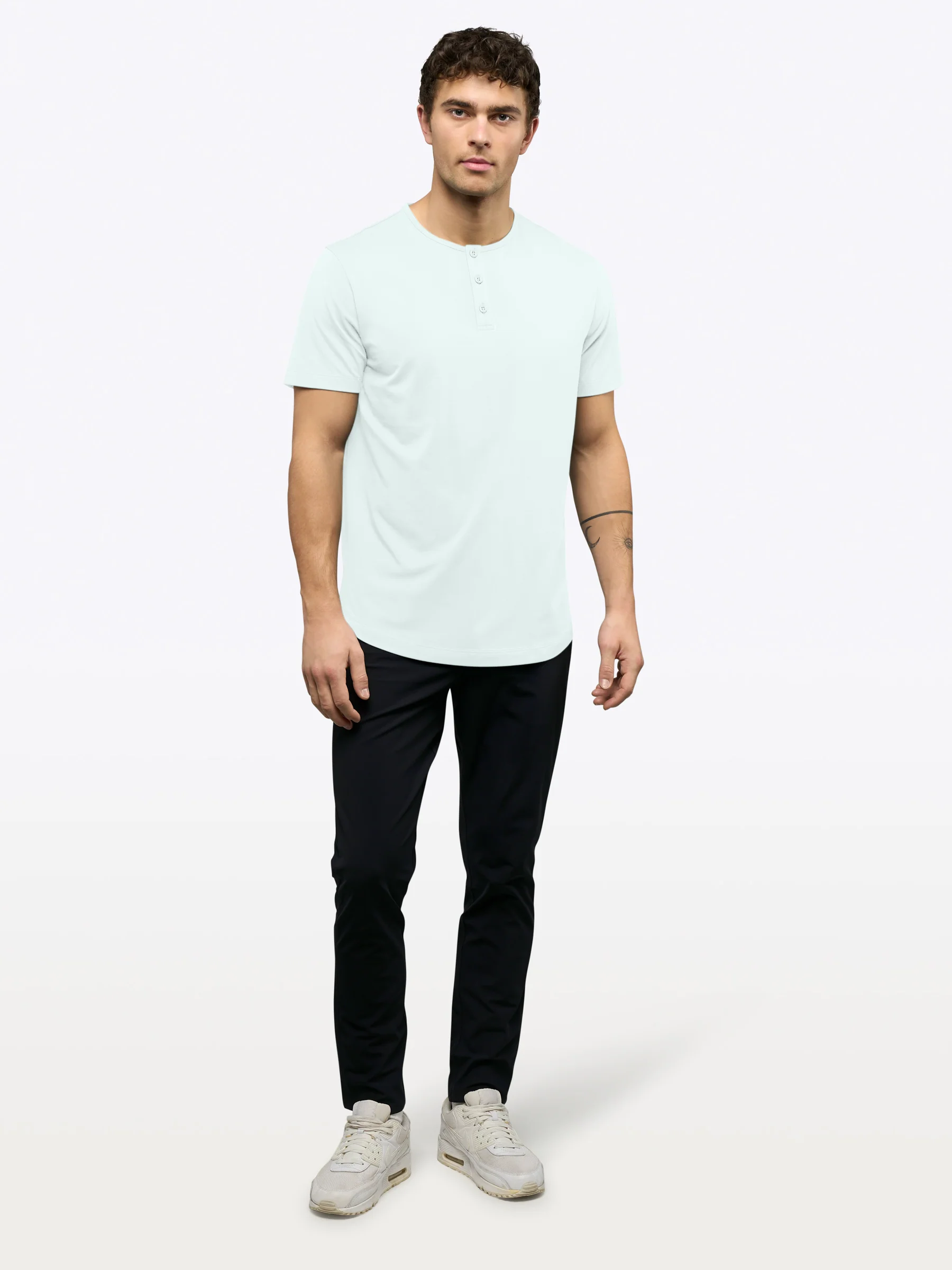 AO Henley Curve-Hem | Diaphonous Signature-Fit PYCA Pro® - Image 4