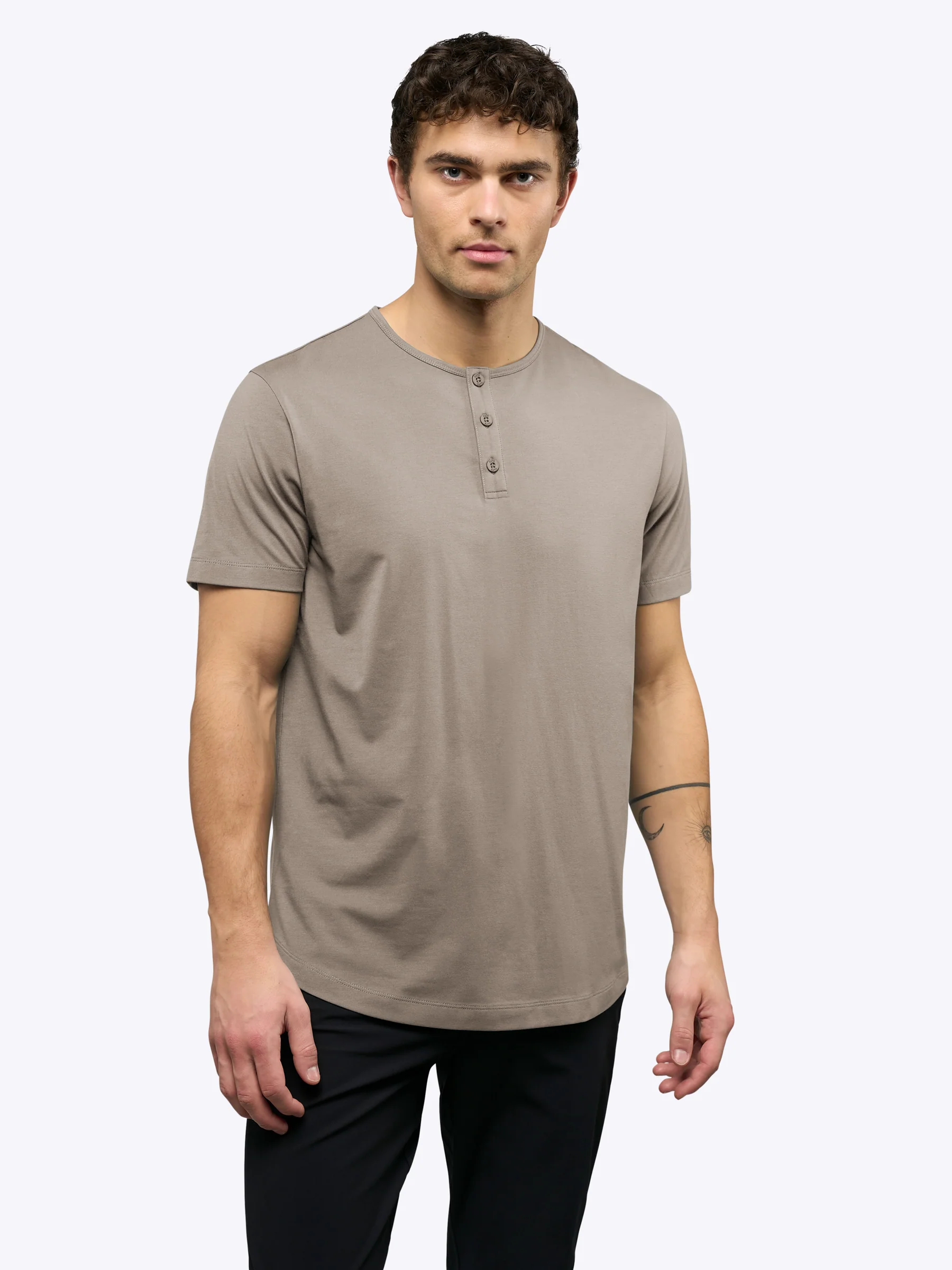 AO Henley Curve-Hem | Pure Cashmere Signature-Fit PYCA Pro® - Image 2