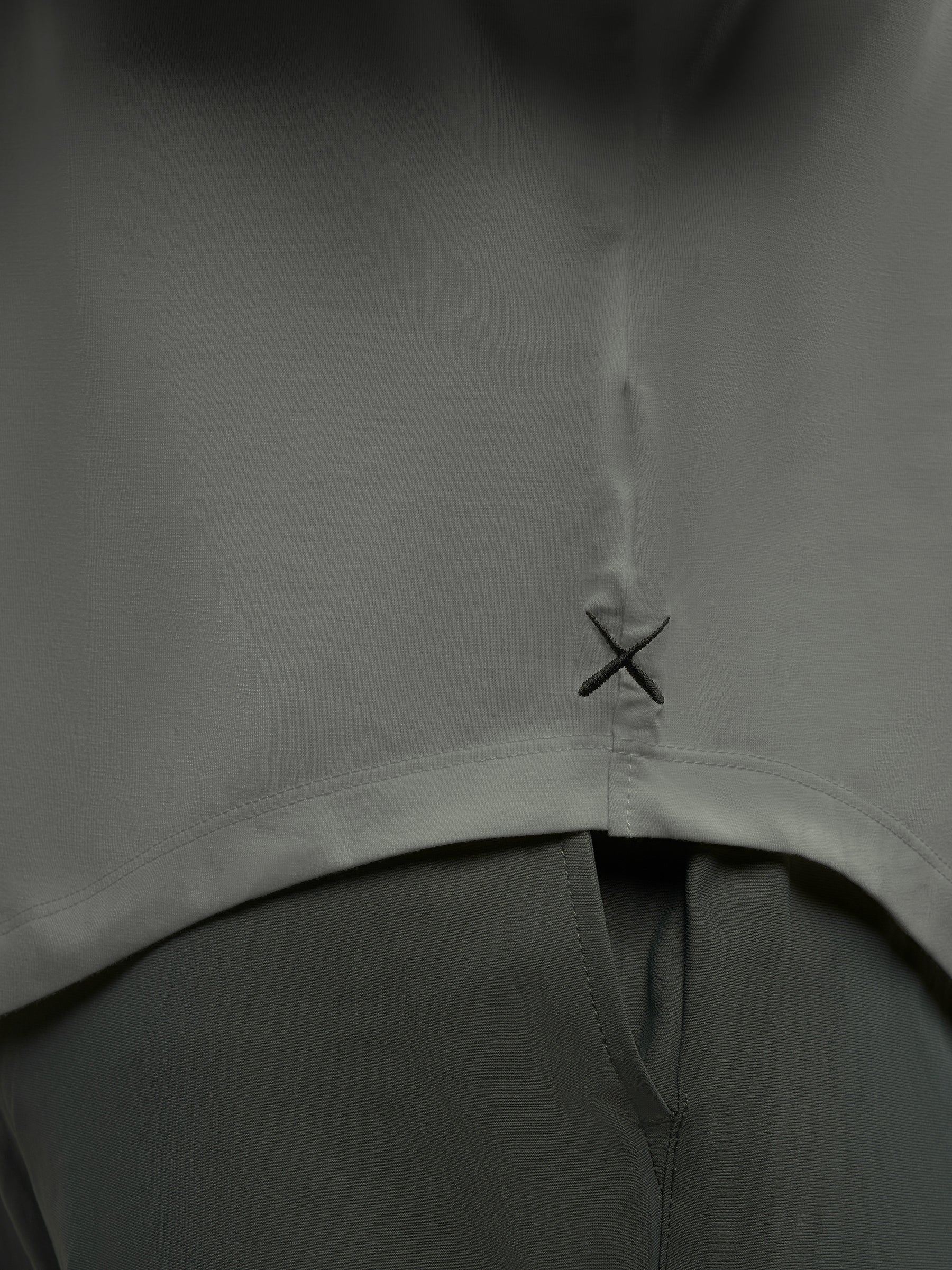 AO Long Sleeve Curve-Hem Tee | Castor Grey Signature-Fit PYCA Pro® - Image 5