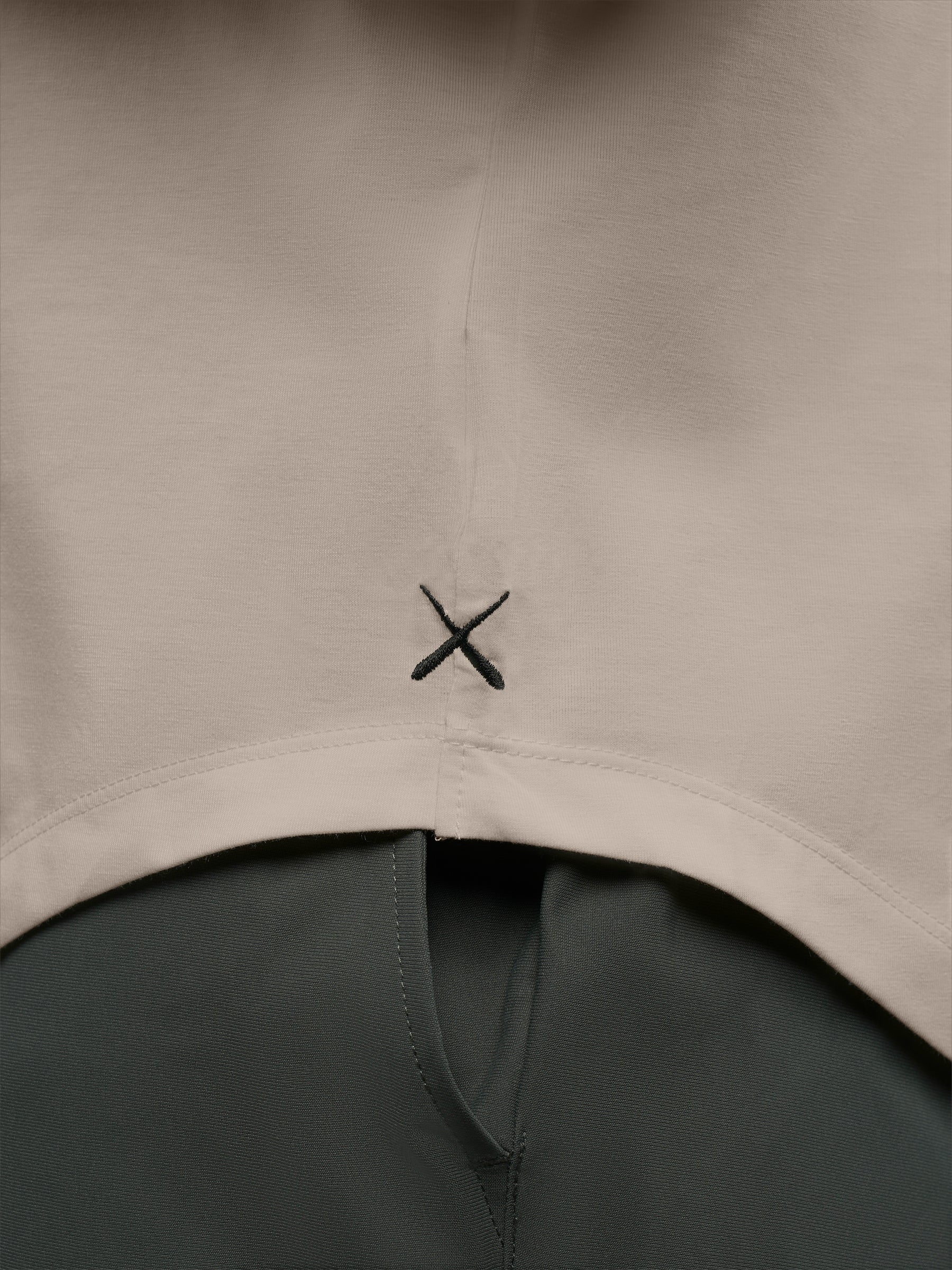 AO Long Sleeve Curve-Hem Tee | Pure Cashmere Signature-Fit PYCA Pro® - Image 5