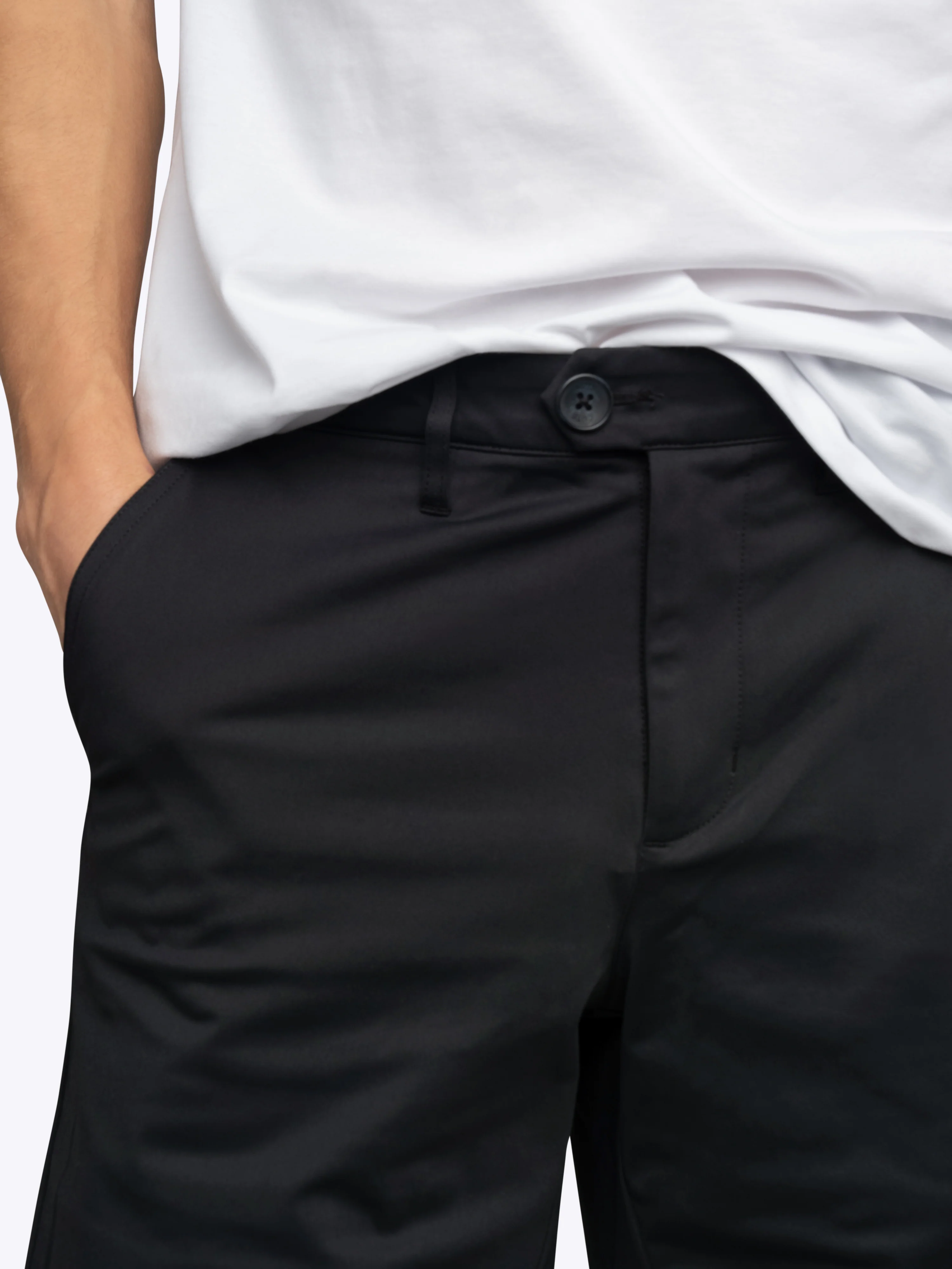 AO Short | Black Classic-fit Versaknit® - Image 6