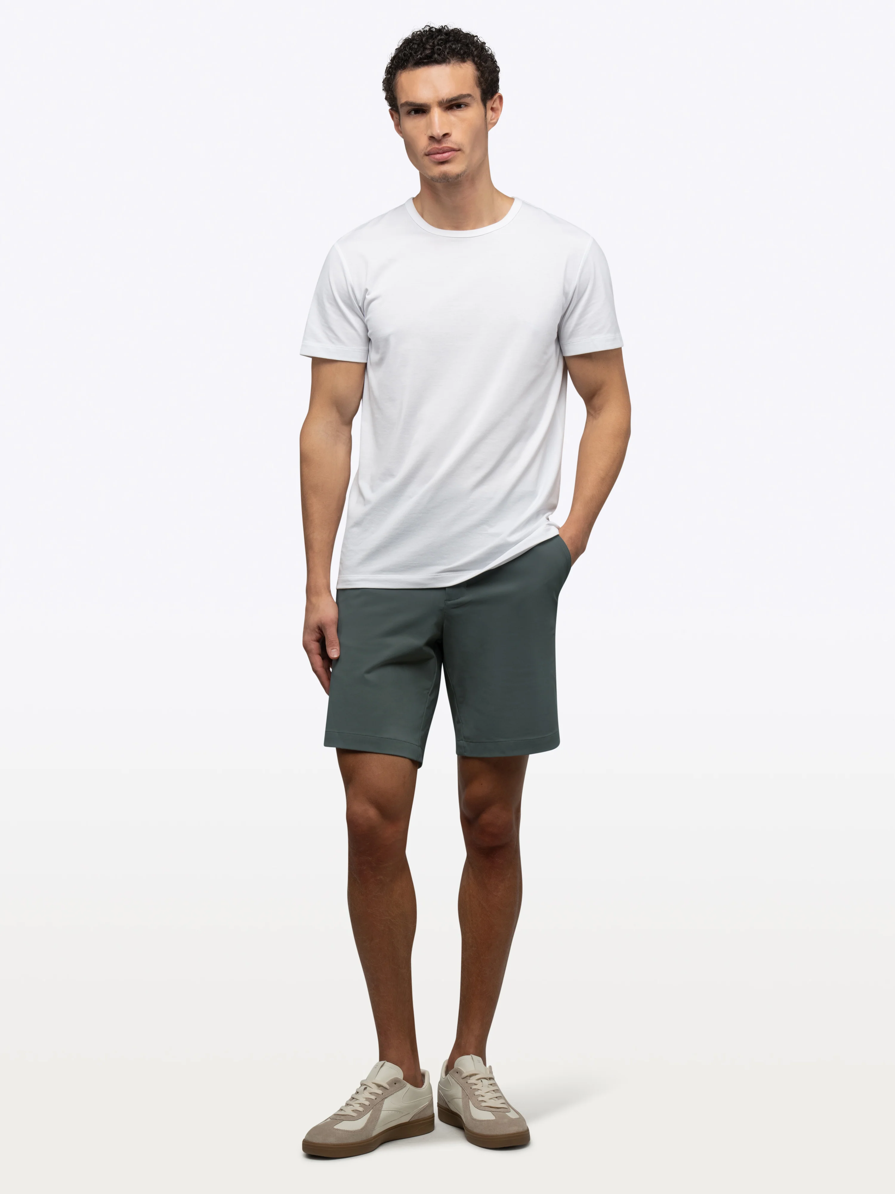 AO Short | Urban Chic Classic-fit Versaknit® - Image 3