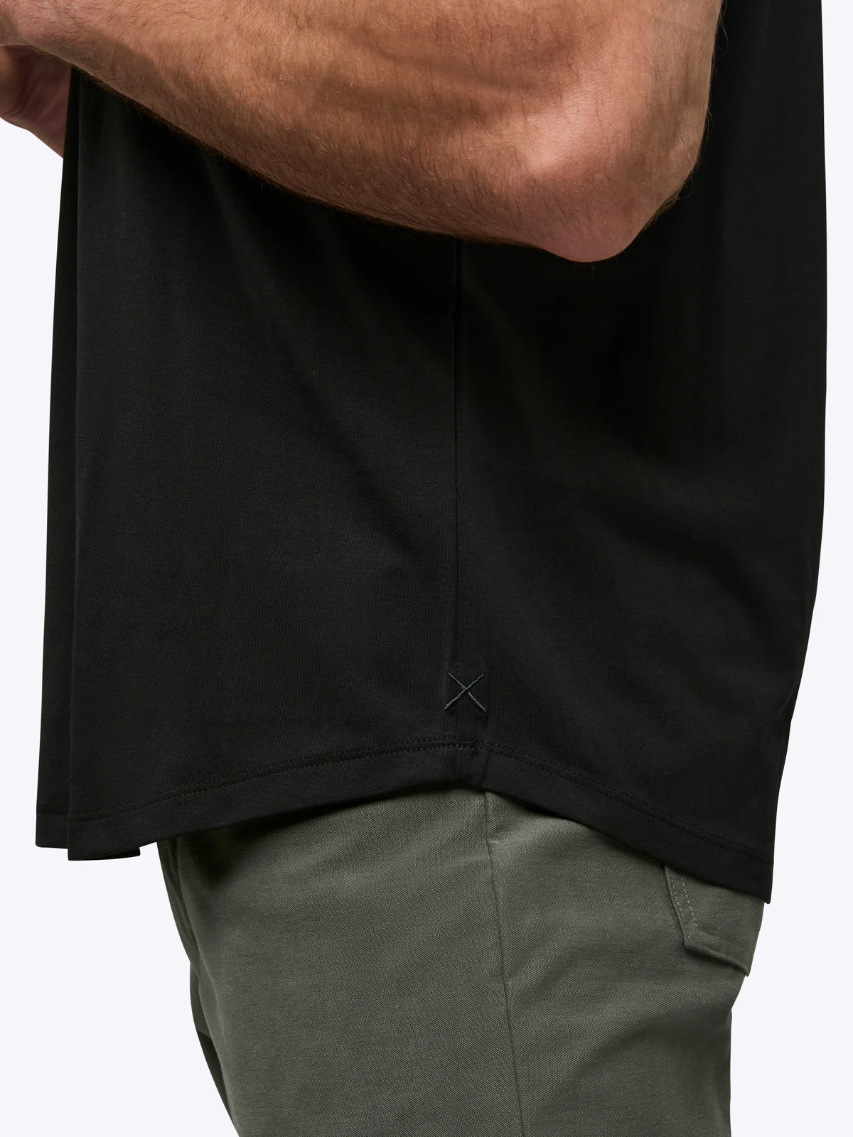 AO Curve-Hem Tee | Black Signature-fit PYCA Pro® - Image 5