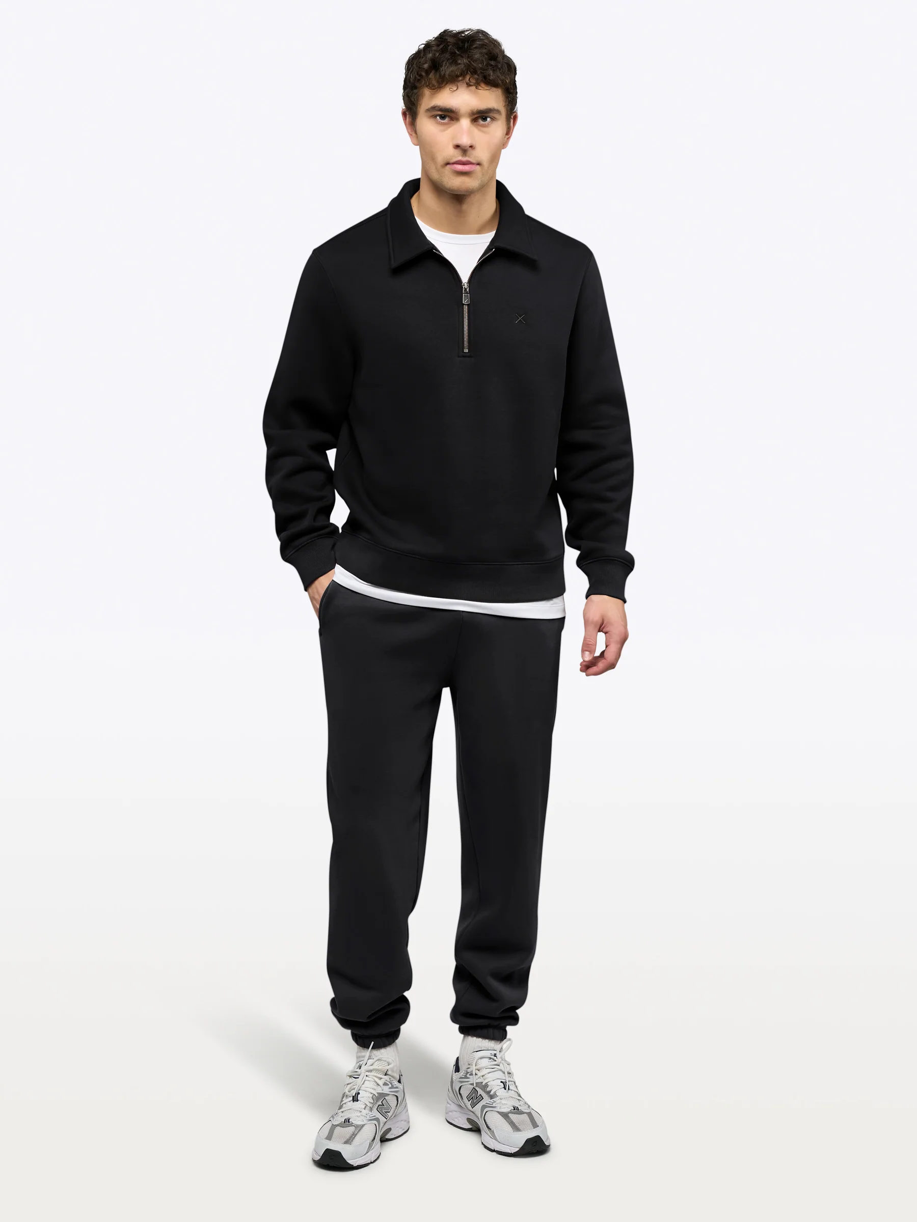 Divine Fleece Q-Zip | Black Classic-fit - Image 4