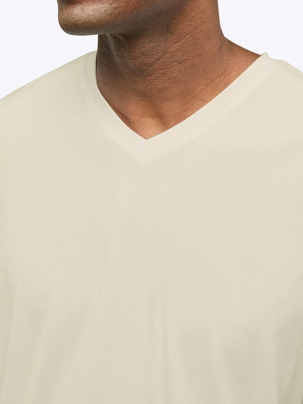 AO V-Neck Curve-Hem | Ivory Signature-fit PYCA Pro® - Image 6